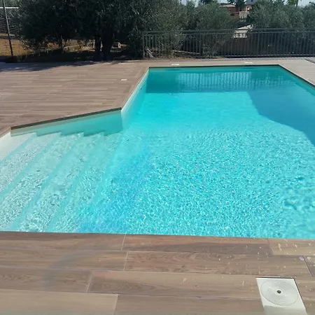 Con Piscina Panoramica A San Leone 아파트 *